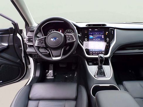 Used 2022 Subaru Outback Limited image 11