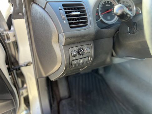 Used 2005 Subaru Outback 2.5i Limited AWD/4WD image 17