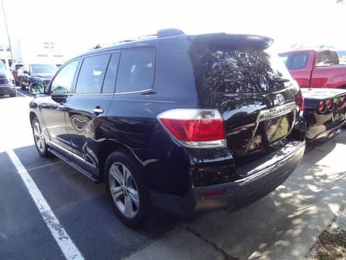 Used 2013 Toyota Highlander Limited AWD/4WD image 6