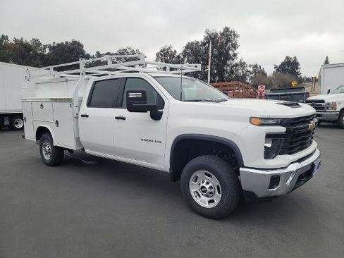 Used 2024 Chevrolet Silverado 2500 W/T w/ WT Convenience Package RWD image 2