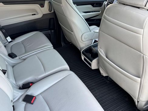 Certified 2025 Honda Odyssey Touring image 30