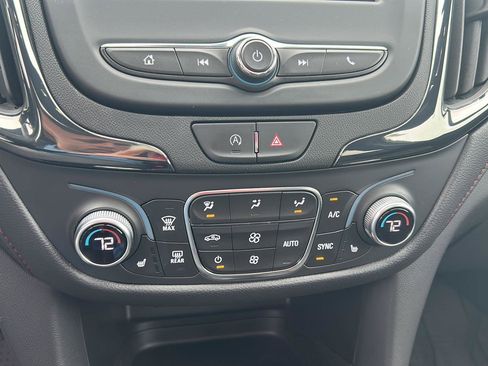 Used 2023 Chevrolet Equinox RS w/ LPO, Floor Liner Package FWD image 13