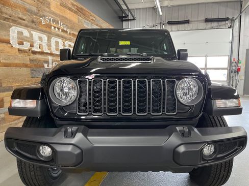 New 2026 Jeep Gladiator Sport image 6