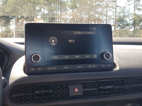 Used 2025 Honda HR-V LX image 24