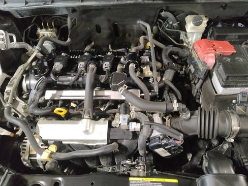 Used 2020 Nissan Kicks S FWD image 30