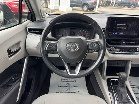 Used 2023 Toyota Corolla Cross LE w/ Moonroof Package AWD/4WD image 35