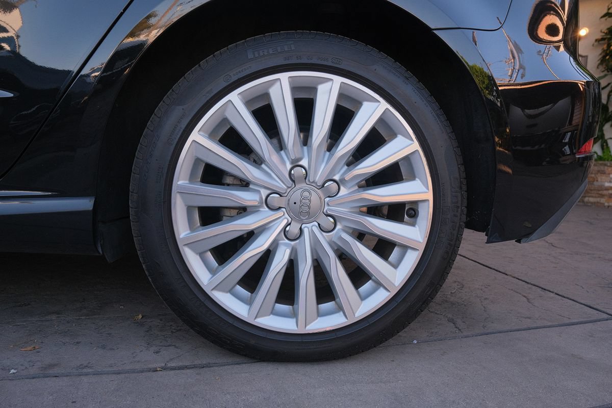 Used 2018 Audi A3 e-tron Premium FWD image 47