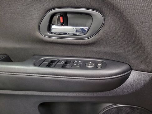 Used 2022 Honda HR-V LX image 25