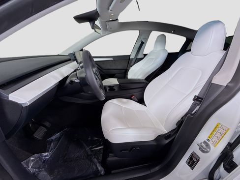 Used 2023 Tesla Model Y Long Range image 21