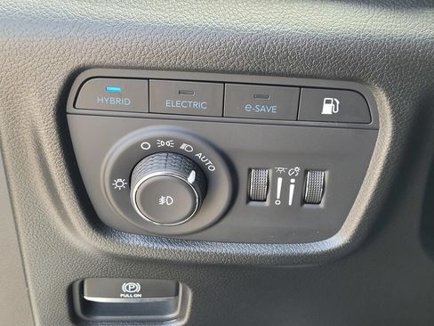 Used 2022 Jeep Grand Cherokee Overland w/ MOPAR Finishing Package AWD/4WD image 30