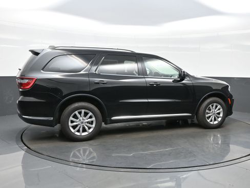 Used 2022 Dodge Durango SXT image 8