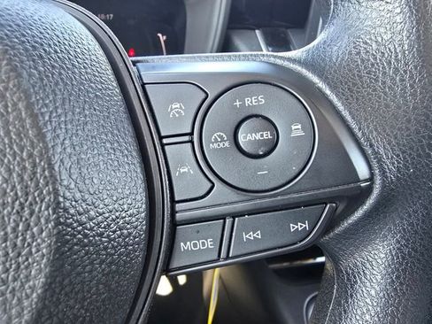 Used 2026 Toyota Corolla LE FWD image 17