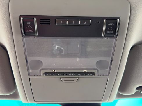 Used 2007 Lexus LS 460 image 33