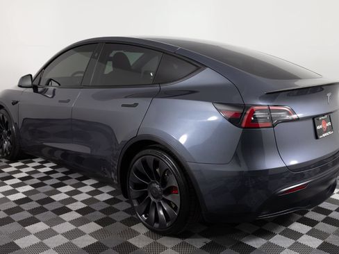 Used 2023 Tesla Model Y Long Range AWD/4WD image 4