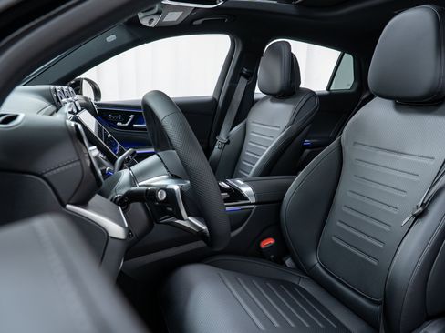 New 2026 Mercedes-Benz GLC 300 4MATIC image 13