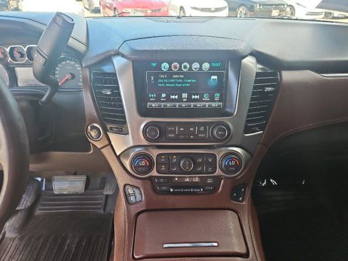 Used 2016 Chevrolet Suburban LTZ image 19