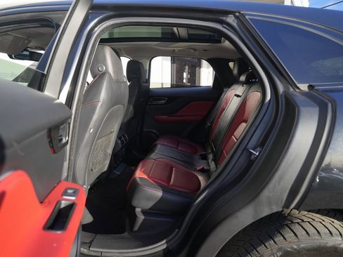 Used 2017 Jaguar F-PACE R-Sport image 21