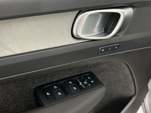 Certified 2025 Volvo XC40 B5 Plus image 16
