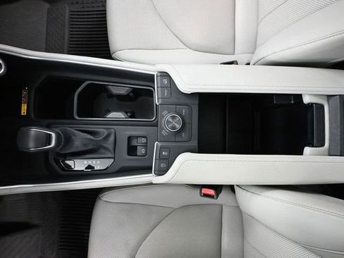 Used 2024 Toyota Grand Highlander Platinum image 38