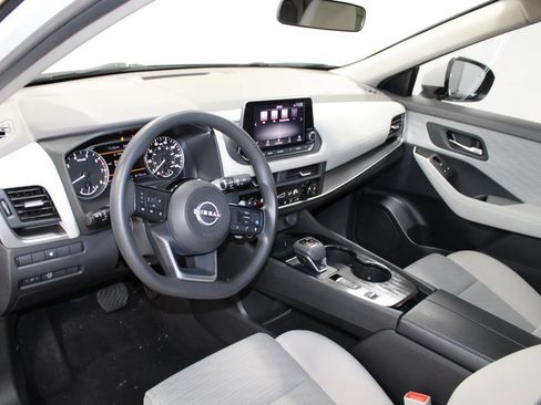 Used 2023 Nissan Rogue SV FWD image 21