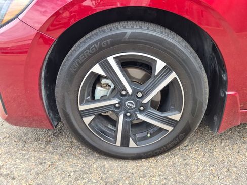 Used 2025 Nissan Sentra SV FWD image 15