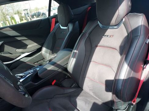 Used 2022 Chevrolet Camaro ZL1 RWD image 17