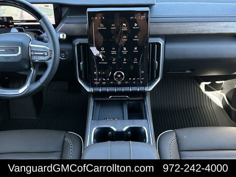 New 2026 GMC Acadia Denali Ultimate w/ LPO, Floor Liner Package AWD/4WD image 13