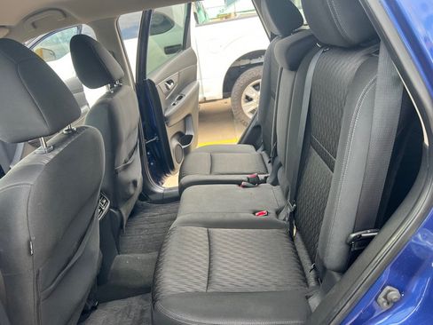 Used 2019 Nissan Rogue SV FWD image 14