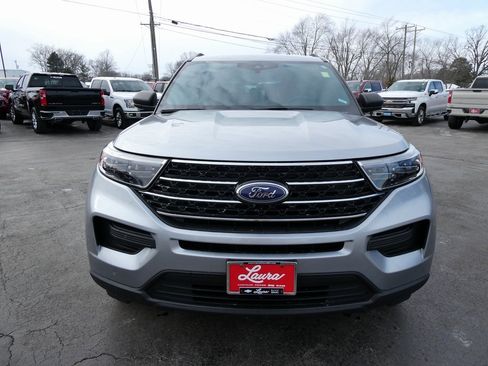 Used 2020 Ford Explorer XLT w/ Class III Trailer Tow Package image 9
