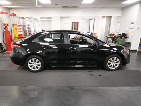 Certified 2024 Toyota Corolla LE FWD image 8