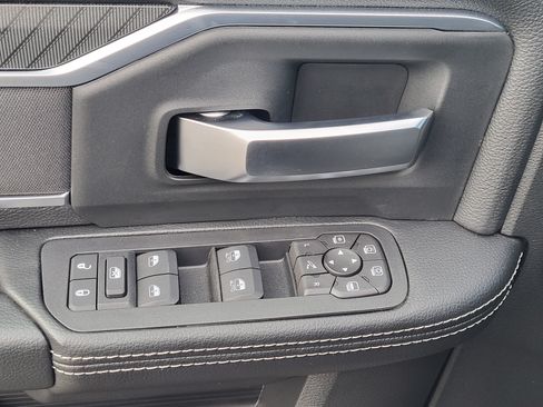New 2026 RAM 3500 Big Horn AWD/4WD image 12