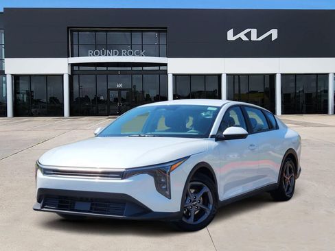 Certified 2025 Kia K4 FWD image 1