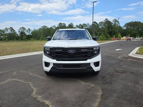 Used 2025 Ford Expedition Active AWD/4WD image 6