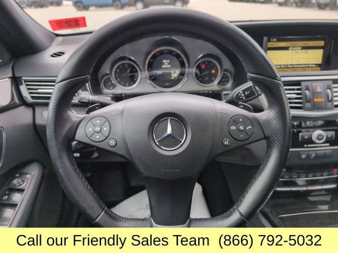 Used 2011 Mercedes-Benz E 550 4MATIC Sedan image 15