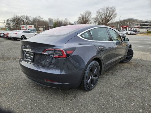 Used 2018 Tesla Model 3 Mid Range image 5