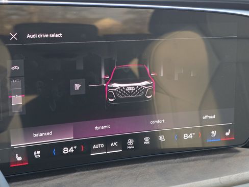 Certified 2025 Audi Q5 Prestige image 22