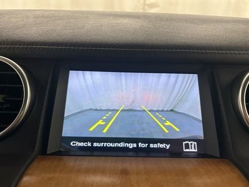 Used 2016 Land Rover LR4 AWD/4WD image 15