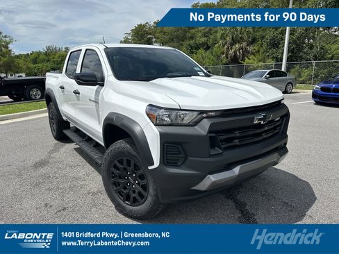 New 2026 Chevrolet Colorado Trail Boss AWD/4WD image 1
