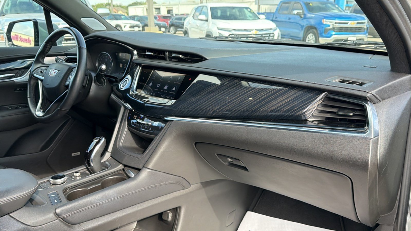 Certified 2023 Cadillac XT6 Premium Luxury w/ Technology Package AWD/4WD image 28