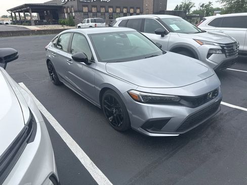 Used 2023 Honda Civic Sport image 17