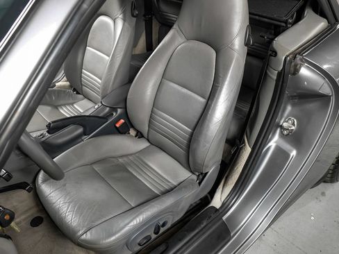 Used 2001 Porsche 911 Carrera RWD image 22