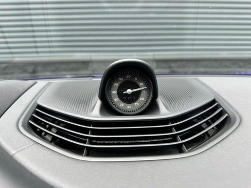 Certified 2025 Porsche Taycan Turbo AWD/4WD image 24