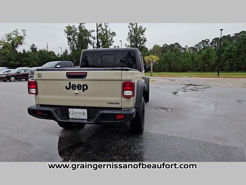 Used 2020 Jeep Gladiator Sport w/ Quick Order Package 24S image 27