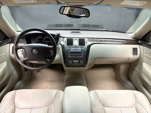 Used 2008 Cadillac DTS FWD image 34