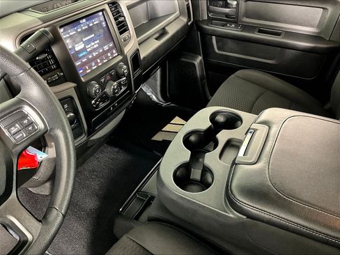 Used 2019 RAM 1500 Express w/ Wheel & Sound Group AWD/4WD image 19