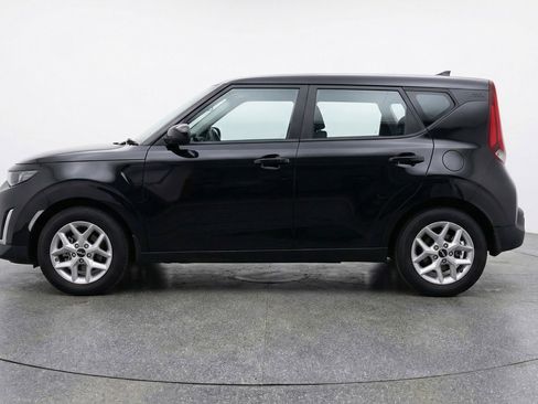 Used 2025 Kia Soul LX w/ LX Technology Package image 5