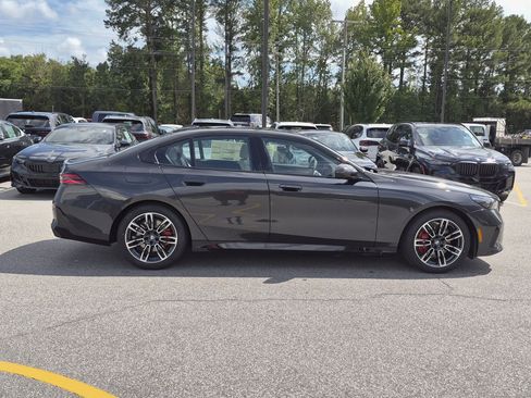 New 2027 BMW 530i xDrive w/ M Sport Package AWD/4WD image 2