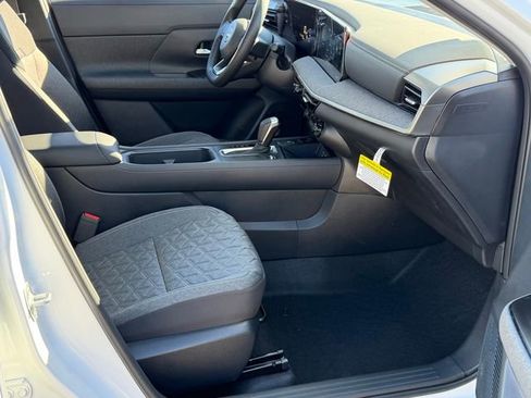 New 2026 Nissan Kicks SV w/ SV Premium Package image 25