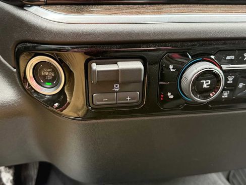 Used 2025 Chevrolet Silverado 1500 LT image 55