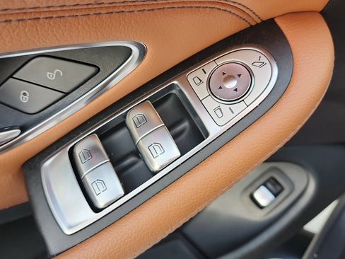 Used 2019 Mercedes-Benz C 300 C 300 image 32